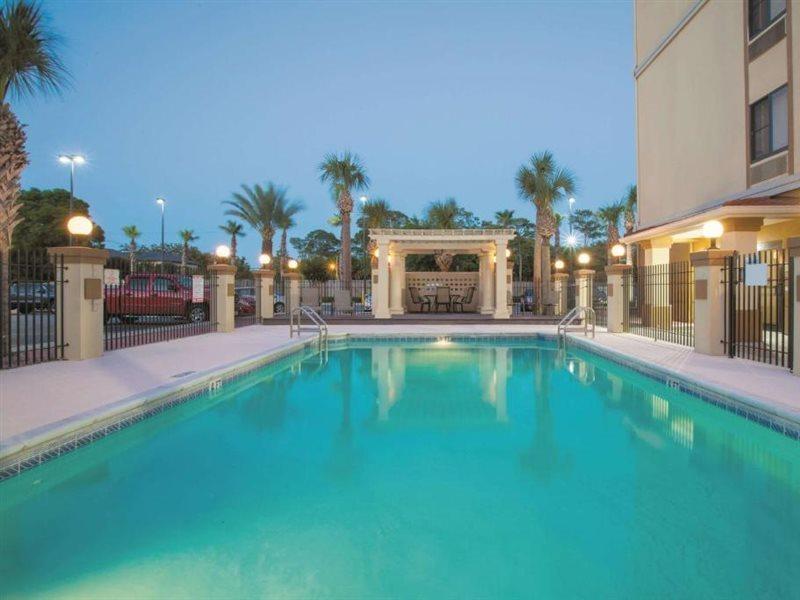 La Quinta By Wyndham Fort Walton Beach Exterior photo
