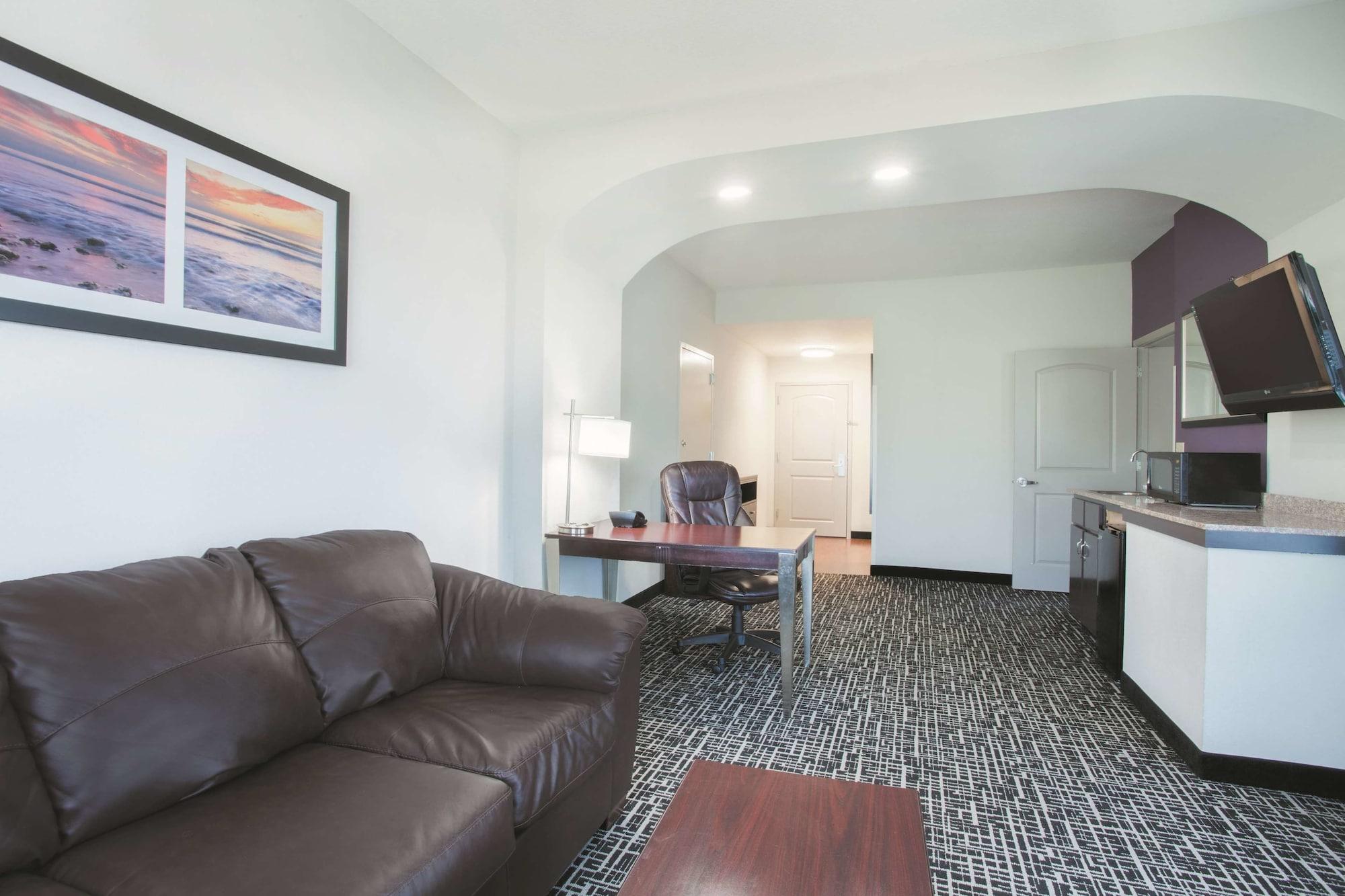 La Quinta By Wyndham Fort Walton Beach Exterior photo
