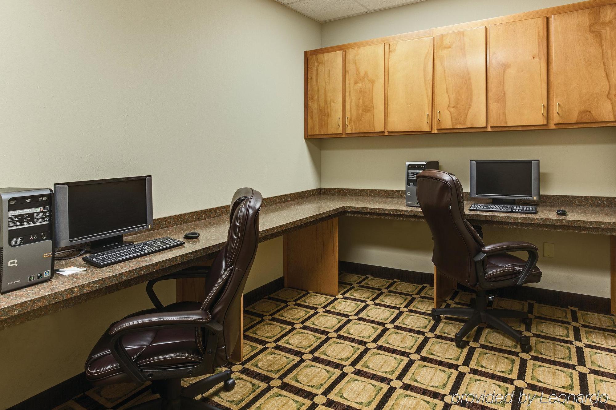 La Quinta By Wyndham Fort Walton Beach Facilities photo