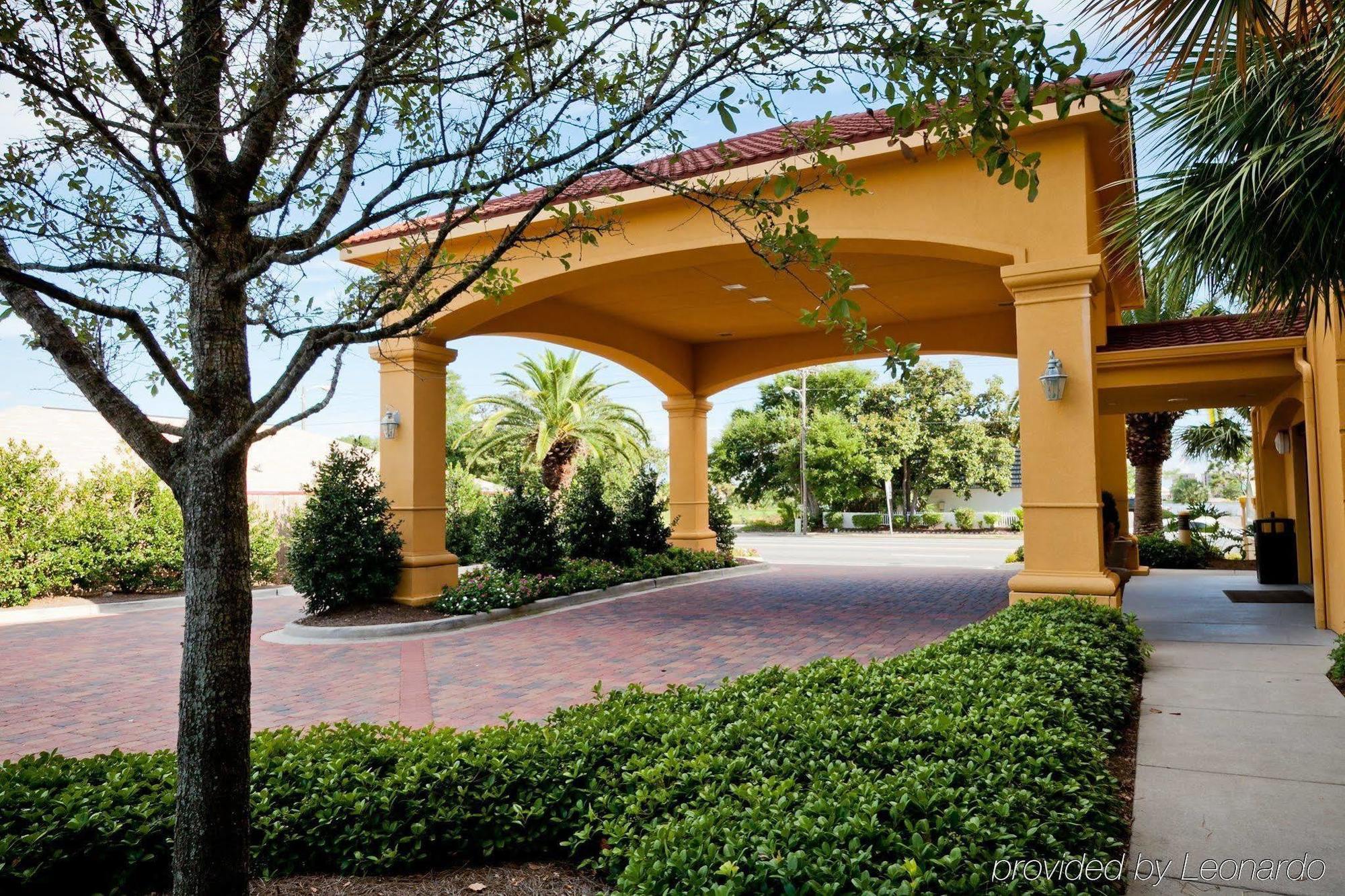 La Quinta By Wyndham Fort Walton Beach Exterior photo